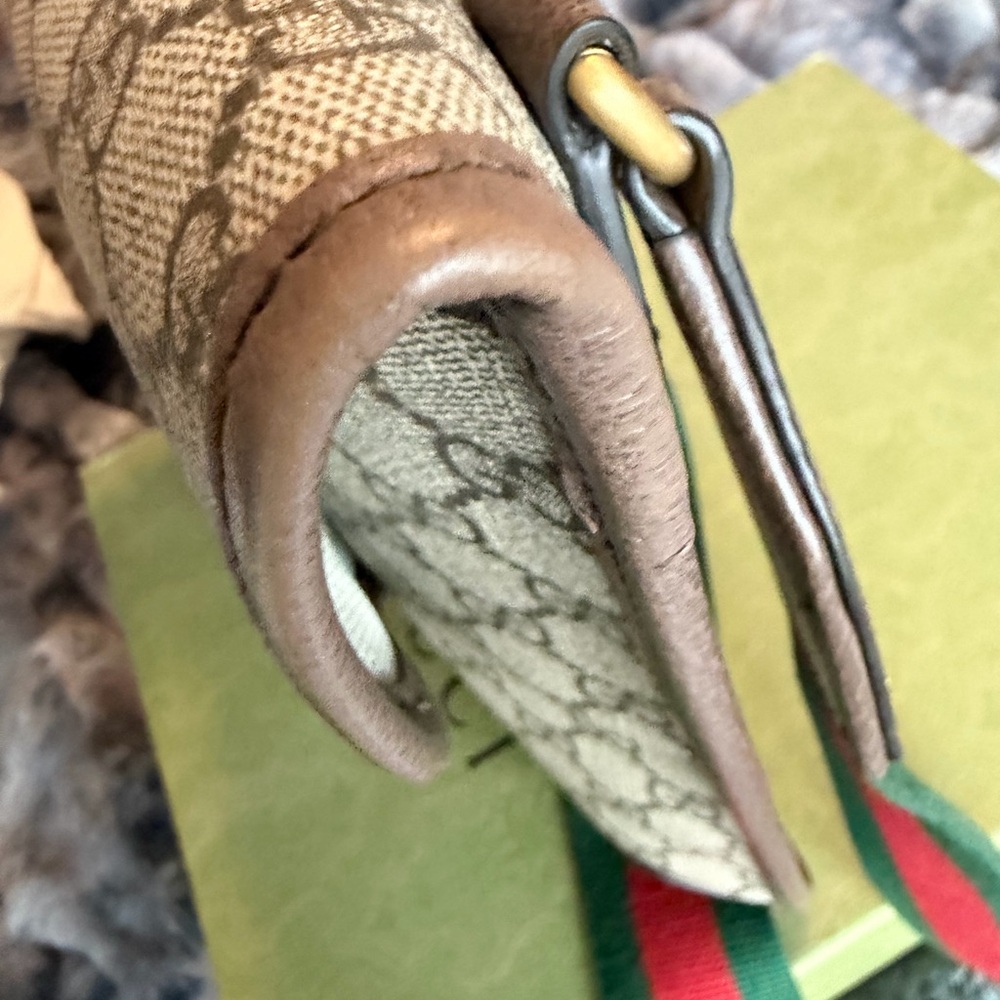 Gucci Beige and Brown Monogram Bag - Picture 4 of 16